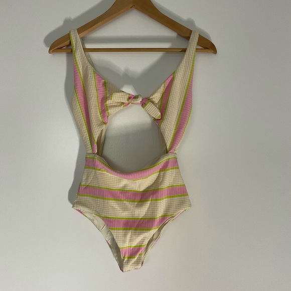 L*space Striped Kylie One Piece Swimsuit size S - Picture 9 of 11